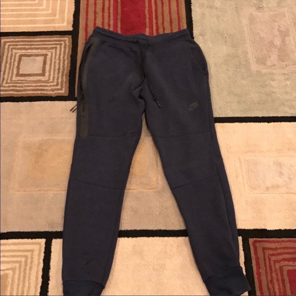 Nike tech joggers